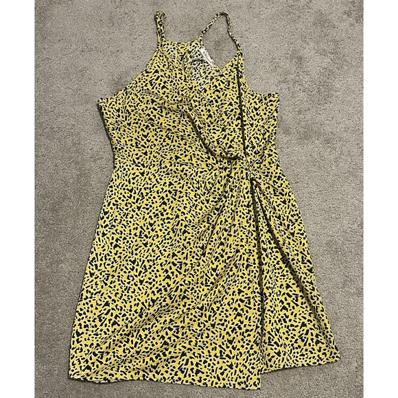 BCBGeneration Women 6 Dress Mini Halter Faux Wrap Cheetah Yellow - Picture 4 of 15